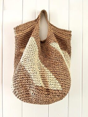 Free people Boho Handwoven Tan/Cream Straw Bucket Bag